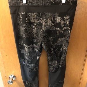 Lolé black and white leggings, size XL